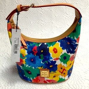 💛NWT Dooney & Bourke Bucket Bag💚